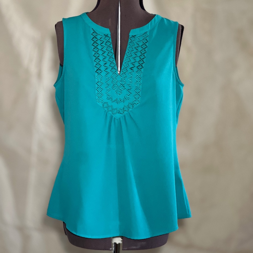 Market & Spruce Teal Jeson Embroidery Detail Sleeveless Blouse